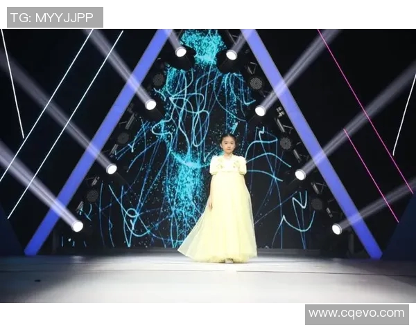 龙腾精英超级模特大赛揭幕 精英模特闪耀舞台展现非凡魅力